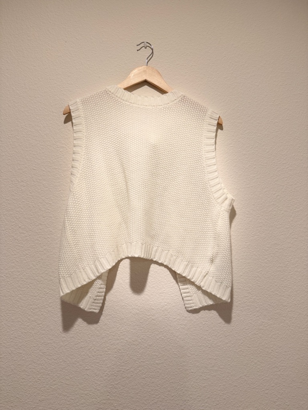 SHEIN Cream Cropped Knit top open back